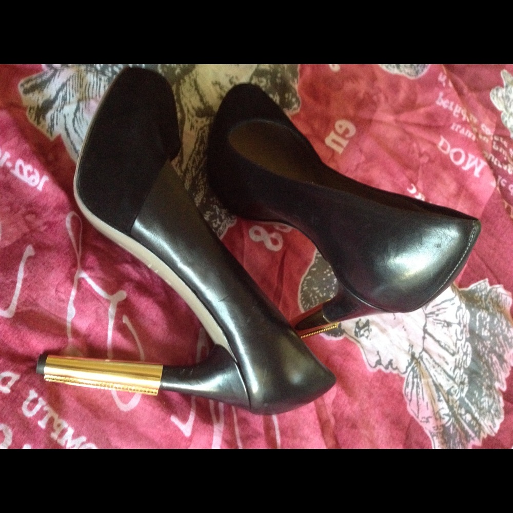 Maiyet heels